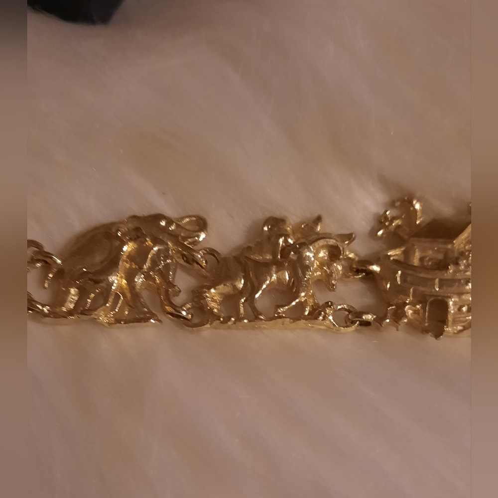 Noah's Ark Gold Colored Link Bracelet panel figural ark and animal vintage - Picture 3 of 14